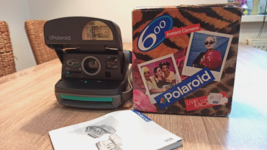 Cámara instantánea Polaroid 600 vintage en caja - £28.47 GBP