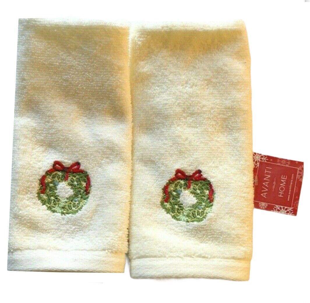 Avanti Christmas Wreath Holly Fingertip Towels Embroidered Set of 2 Bathroom - £23.03 GBP