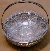 Farberware Sheffield Candy Dish Silver plate  Brooklyn NY 4.5" plate trinket - $27.35