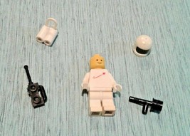 LEGO Minifig sp006 Space White w/ tools NO PRONGS Torso Figure 928 6970 926 6901 - £11.79 GBP