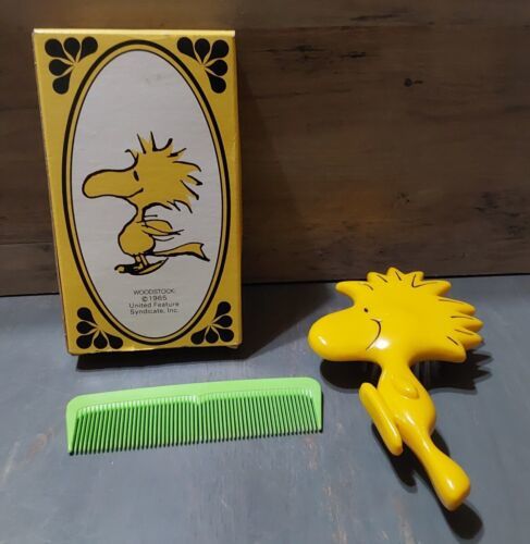 Vintage 1965 Avon Peanuts Woodstock Brush and Comb Set Original Box - $18.51