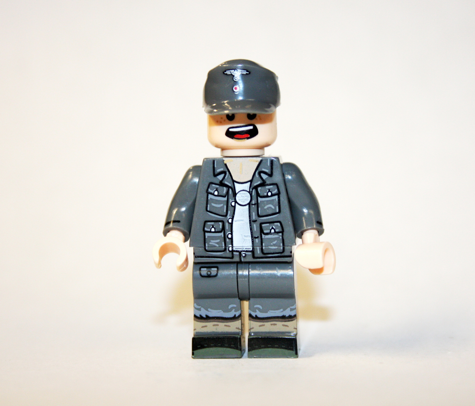 Minifigure German Soldier Relaxed Ww2 Army US Seller - $7.98