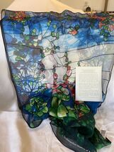 Metropolitan Museum of Art Tiffany Hollyhock Oblong Scarf NEW - $66.49