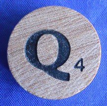WordSearch Letter Q Tile Replacement Wooden Round Game Piece Part 1988 Pressman - $1.22