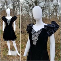 Vintage Betsy &amp; Adam black velvet peticoat cocktail Puff Sleeve Dynasty ... - $64.35
