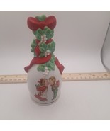 Vintage 1989 Avon Porcelain Christmas Bell “Under The Mistletoe” - $303.01 MXN