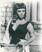 Elizabeth Taylor 8x10 photo in Cleopatra - £7.83 GBP