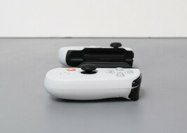 Backbone One PlayStation Edition (Lightning) Mobile Gaming Controller for Apple image 3