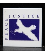 PEACE JUSTICE Dove Button Pinback 1985 Protest War Human Rights Square P... - €12,95 EUR