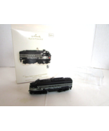 Hallmark Ornament New York Central Locomotive Lionel 13th 2008 H36 - $9.45