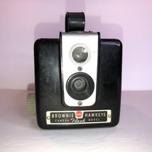 Vintage Kodak Brownie Hawkeye Camera Flash Model 1959 Box Camera Untested - $18.66