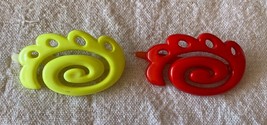 ⭕⭕VTG 2 Hair Barrettes for Women Vintage, New, Length 6cm, Yellow and Red - $8.91
