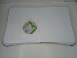Wii Fit Balance Board Nintendo Exercise Fitness Controller Board and Gam... - $462.30 MXN