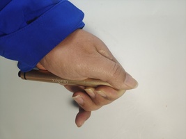 OneNyx Concealer pen,Portable Pen-Style Design image 5