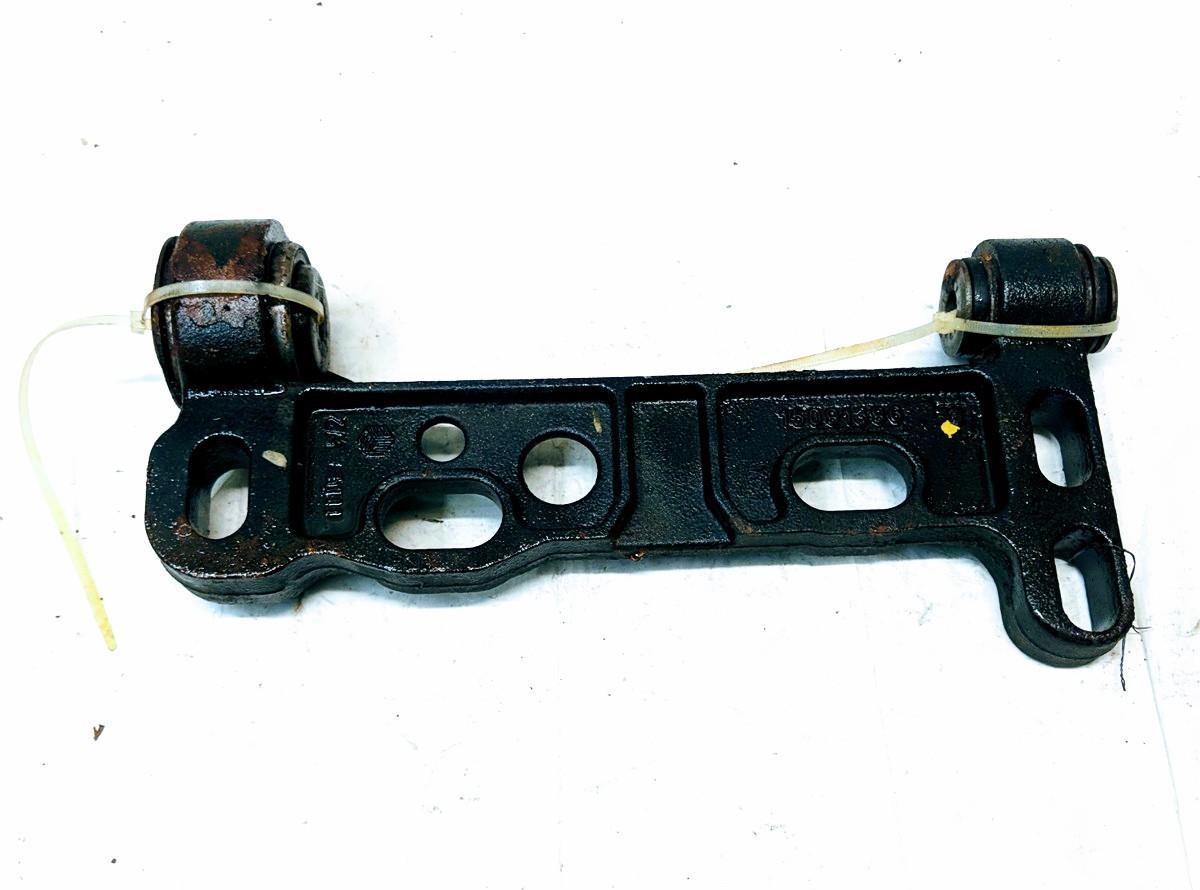 GM 15091396 Trailblazer RH Passenger Front Lower Control Arm Mounting Br... - $38.67