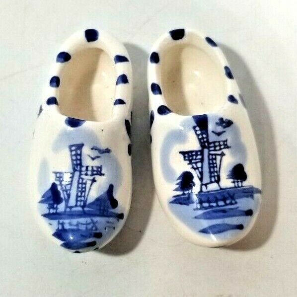 Primary image for Vintage Delft Blue Hand-painted Shoes, Holland.  2 1/2"