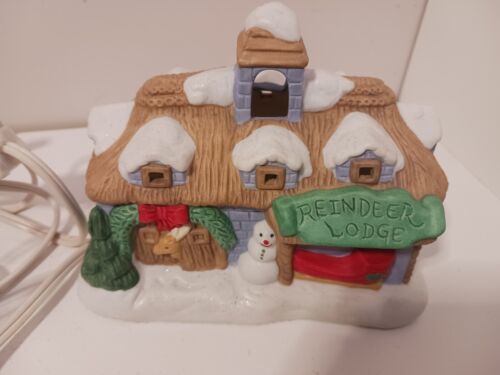 VTG 1994 Avon Santa Town Reindeer Lodge Lighted Christmas Decor w/ Original Box - $14.84
