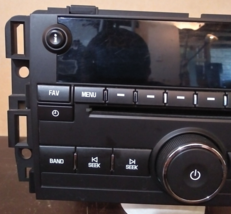 2007-2013 GMC Sierra 1500/2500/3500 AM/FM Radio CD Player Aux Stereo 20934593 - £117.16 GBP