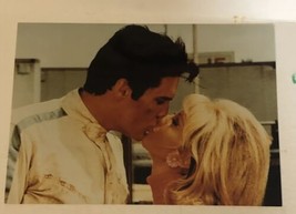 Elvis Presley Vintage Candid Photo Picture Elvis Kissing Nancy Sinatra EP1 - $12.86