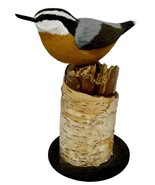 NUTHATCH on NATURAL BIRCH TRUNK BASE – Hand Carved Bird PA Dutch Folk Art - €154,08 EUR