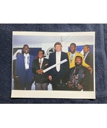 DONALD TRUMP PHOTO PRINT WITH HARLEM GLOBETROTTERS. 8 x 10 - €21,33 EUR