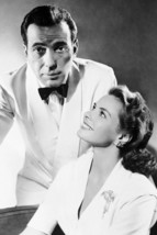 Casablanca 24X36 Poster Humphrey Bogart Ingrid Bergman Iconic Romantic Pose - £22.75 GBP
