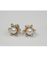 Vintage new old stock 70&#39;s gold tone faux pearl &amp; crystal flower earring... - £3.99 GBP