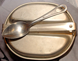 G.I. Mess Kit 1967 Solid VIETNAM ERA saw use! with spoon! FREE CONUS SHI... - $19.79