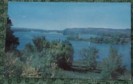 Vintage Color Photo Postcard, Looking Up The Mighty Mississippi River, VG COND - £3.88 GBP