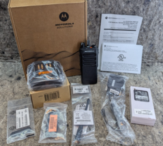 Motorola R7 Two-Way Digital Radio AAH06RDC9RA1AN MOTOTRBO 403-512M 4W NK... - $699.99