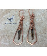 Handmade copper earrings: framed wire wrapped dangling amber glass dagge... - €24,82 EUR