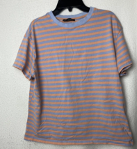 Peach T-shirt orange/blue size Small Urban Dazy - $6.47
