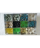 Assorted Lot of Glass, Plastic, Pearl Like, Loose Beads Craft Jewelry Ma... - $367.86 MXN