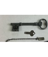 3 Vintage Miscellaneous Keys Including Franklin Mint Pewter Paper Weight - $184.34 MXN