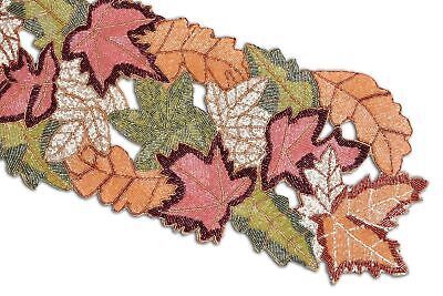 Primary image for Vaisselle d'automne feuilles d'érable coureur de table perles coureur de...