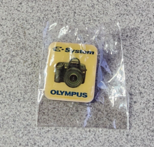 Vintage Olympus E-System Camera Tie Pin Advertising Collector - $226.68 MXN