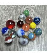LOT OF 15 ORIGINAL VINTAGE VITRO AGATE MARBLES .61mm RED &amp; SWIRL ANTIQUE JD - $459.67 MXN