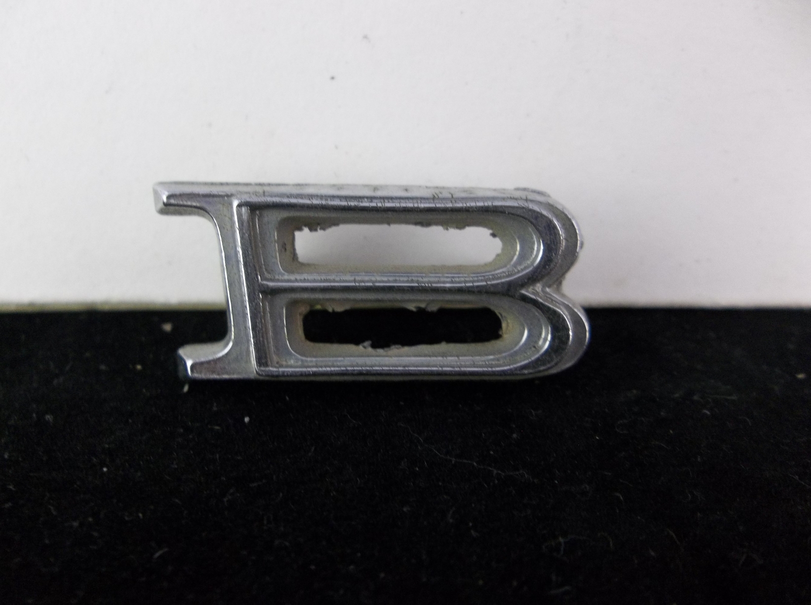 1967-1973 Buick "B" Metal Letter Emblem OEM - $10.00
