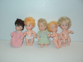 Lot of 5 Vintage Dolls 4&quot; 1980&#39;s 4 Blondes, 1 Brunette Moveable Limbs Unbranded - £15.84 GBP
