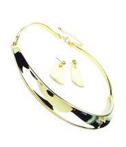 GORGEOUS Modern Sculpted Gold Curved Bar Hinged Choker Necklace Earrings Set - $29.99