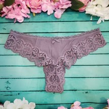 VICTORIA&#39;S SECRET Gray Lace Panties Thongs Medium M NEW Thong Angels - $12.99