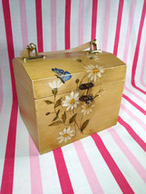 Swell Vintage Daisy &amp; Butterfly Design Wooden Box Purse Pearlized Lucite Handle - £45.91 GBP
