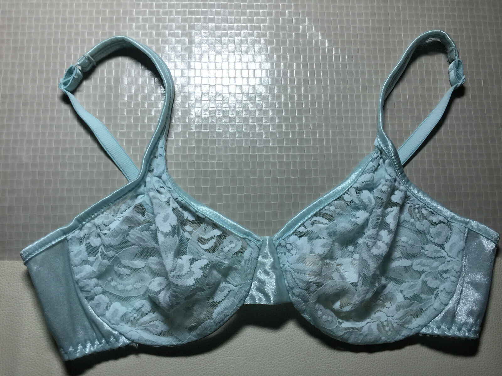 36B Vintage DELICATES Aqua Lace Satin Stretch Women&#39;s 1980s Underwire Bra - $18.30