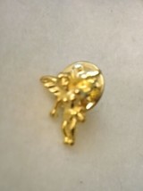 Golden Gold Colored Angel Cherub with Wings Pin Lapel Brooch Jewelry 0.75&quot; - $7.43