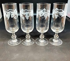 Set of 4 Vintage Stimmed Wine Goblets Etched Grape Vine &amp; Grapes 6.25&quot; Tall - £31.64 GBP