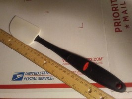OXO rubber scraper spatula - £11.41 GBP