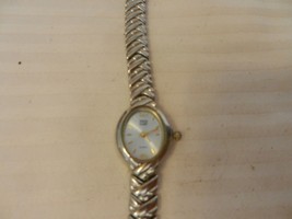Faded Glory #FG092 Women&#39;s Quartz Watch Silver Link Band Color - $30.00