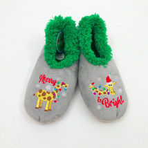 Snoozies Women&#39;s Merry &amp; Bright Christmas Giraffe Slippers Medium 7/8 - $12.86