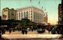 Macy’s Department Store &amp; Herald Square, New York N.Y. Postcard BK64 - £7.00 GBP