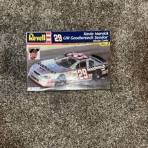 Revell 1:24 Kevin Harvick 29 GM Goodwrench Service Monte Carlo 85-2396 K... - £25.25 GBP